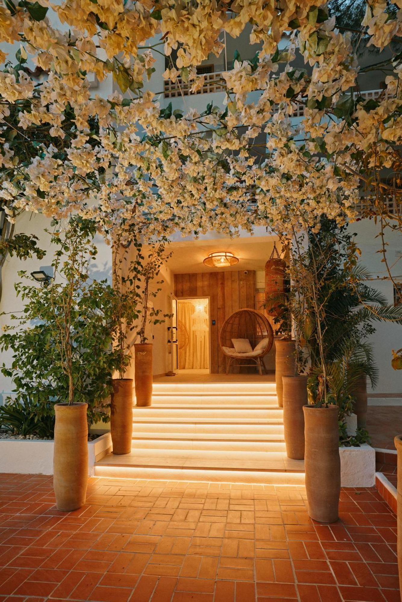 Aparthotel Secret Oasis Ibiza-Only Adults Sant Antoni de Portmany Zewnętrze zdjęcie